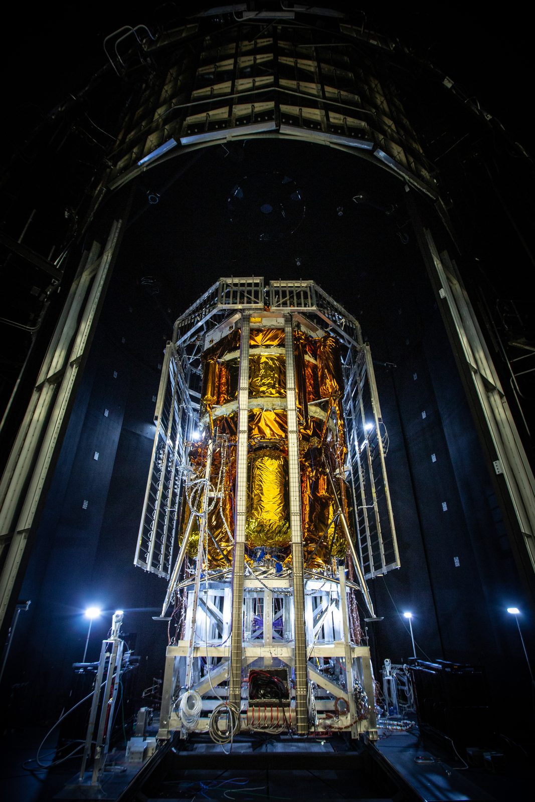 Blue Moon in thermal-vacuum testing